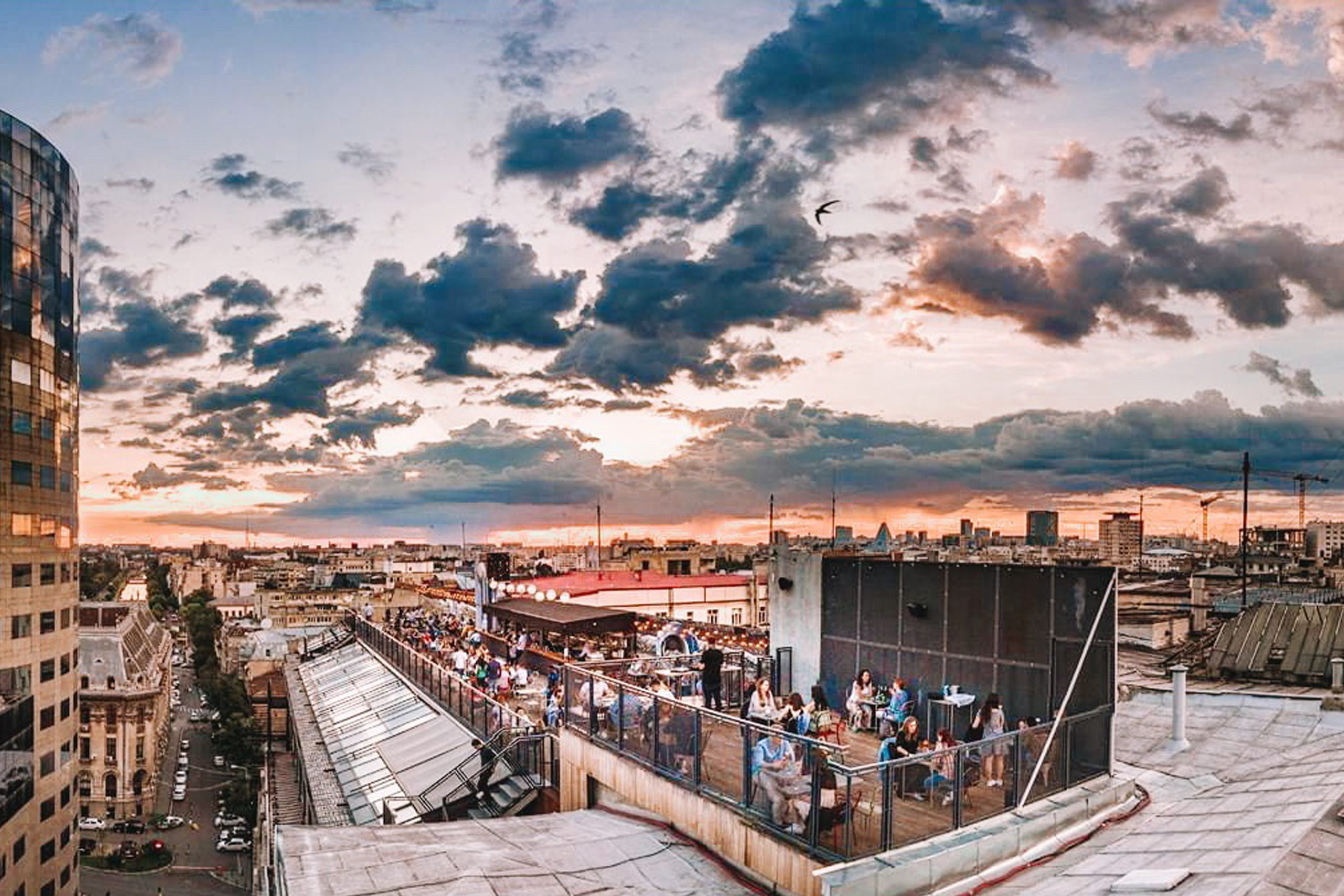 ROOFTOP BAR TOUR